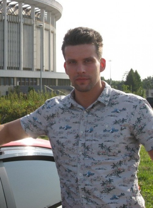 Ермаков Антон Владимирович - сотрудник автошколы «Мустанг»