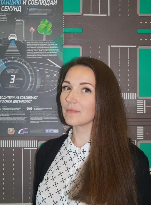 Иванова Евгения Александровна - сотрудник автошколы «Мустанг»